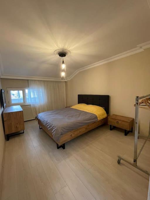 Merkezi Cift Terasli Ev Apartment